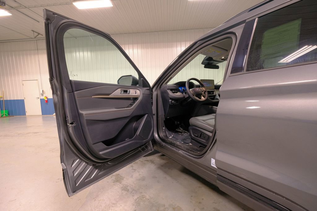 New 2026 Ford Explorer Active w/ Active Comfort Package image 23