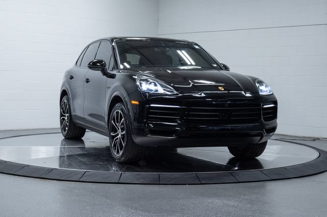 Used 2023 Porsche Cayenne Platinum Edition AWD/4WD image 4