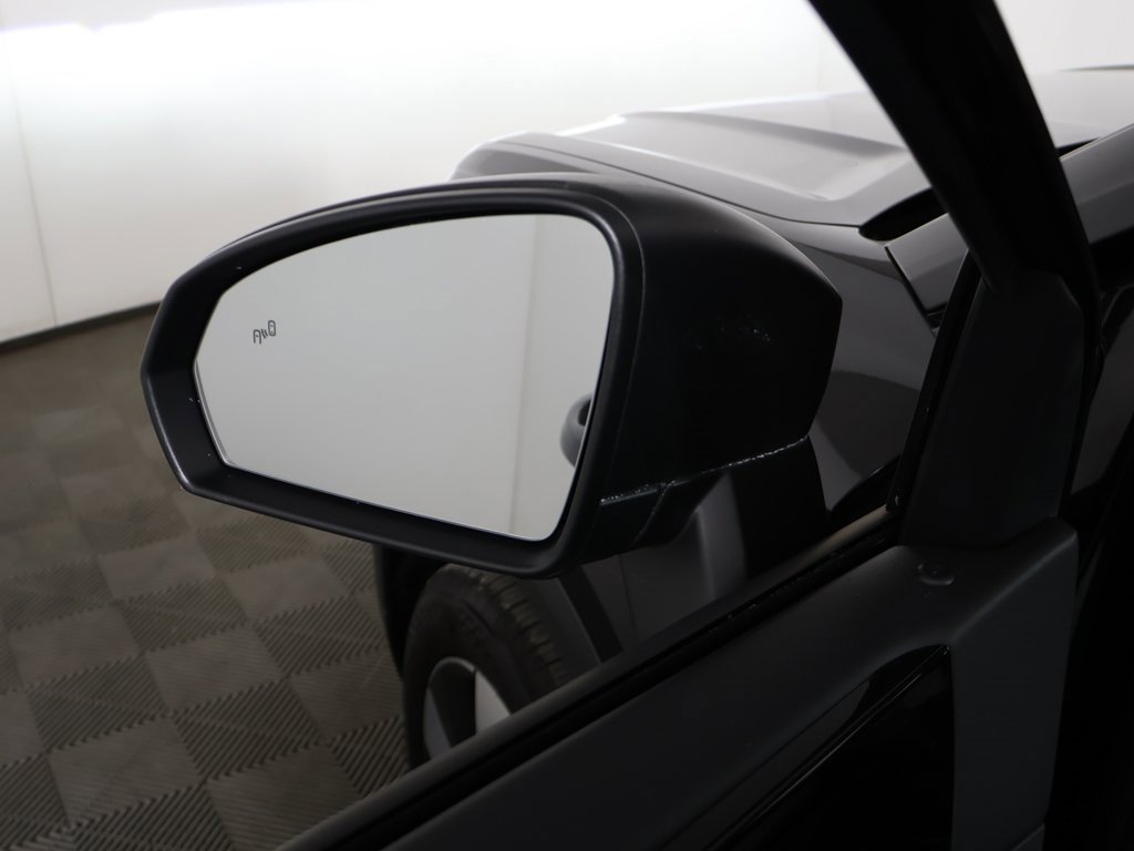 Used 2025 Volkswagen Taos S image 31