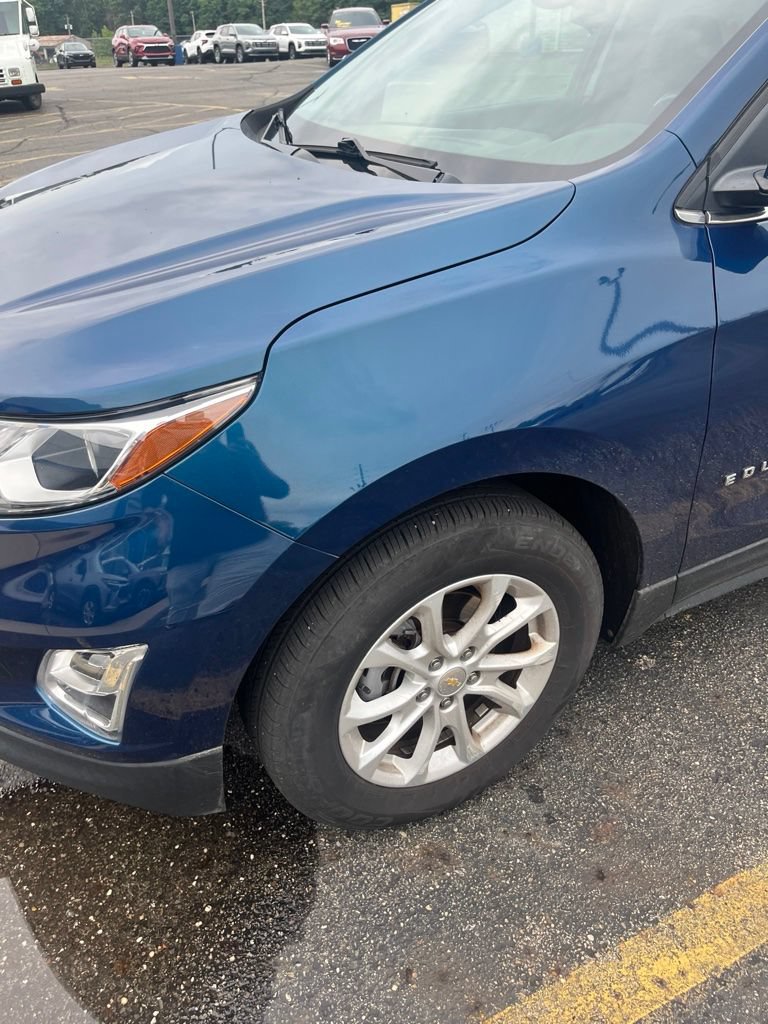 Used 2019 Chevrolet Equinox LT w/ Driver Convenience Package FWD image 2