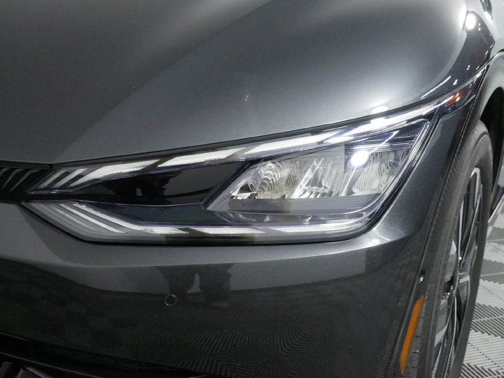 Used 2023 Kia EV6 Wind w/ Wind Technology Package AWD/4WD image 15