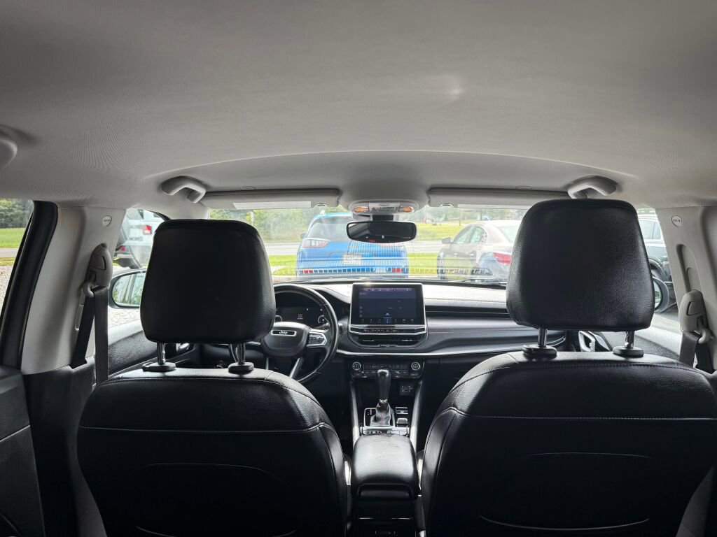 Used 2022 Jeep Compass Trailhawk w/ Trailhawk Elite Group image 32