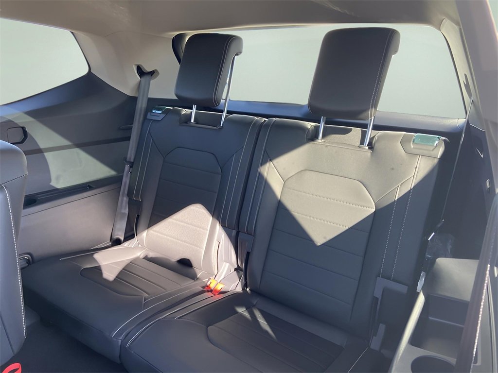 New 2025 Volkswagen Atlas SEL image 8