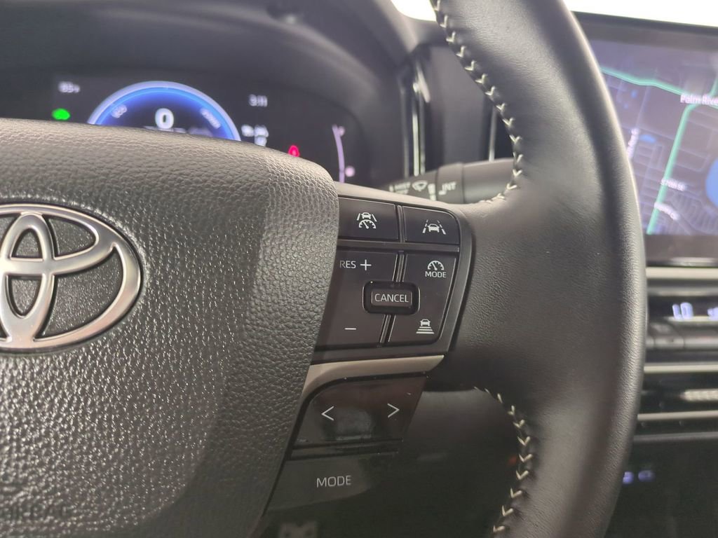 Used 2025 Toyota Camry SE w/ Multimedia Upgrade Package image 32