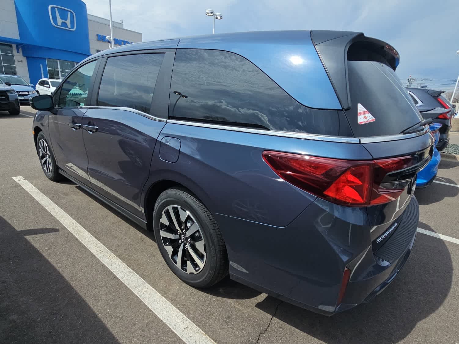 Used 2026 Honda Odyssey EX-L image 4