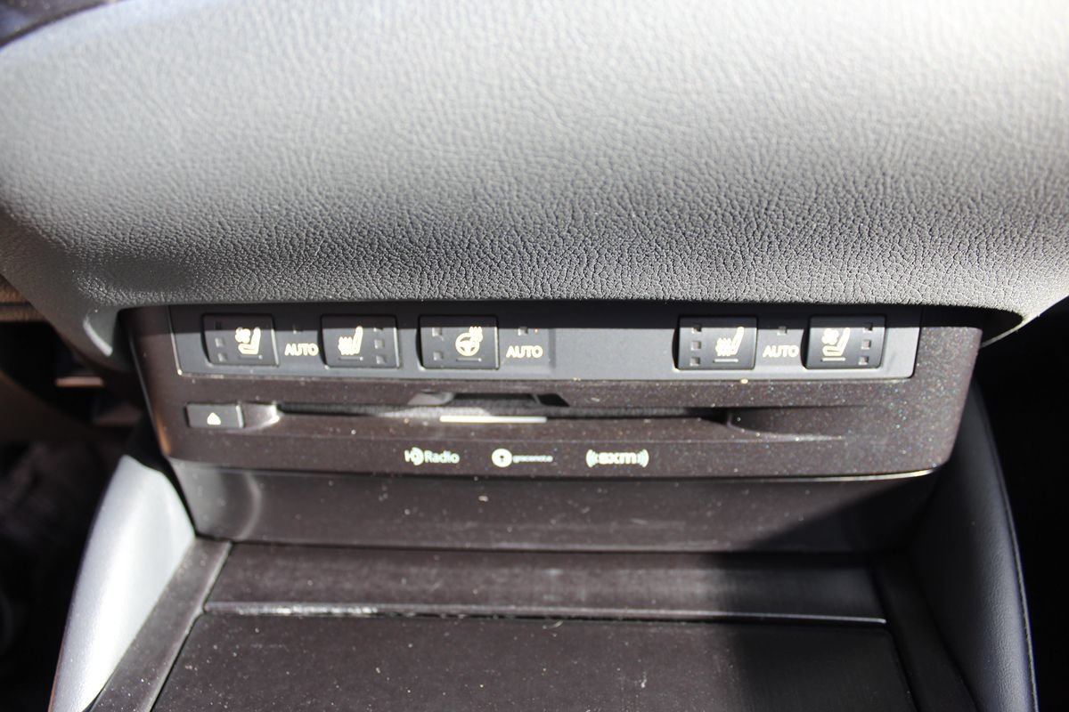 Used 2019 Lexus ES 300h w/ Premium Package FWD image 33