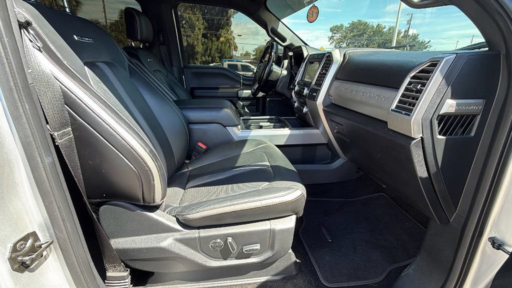 Used 2018 Ford F250 Platinum w/ Platinum Ultimate Package AWD/4WD image 28
