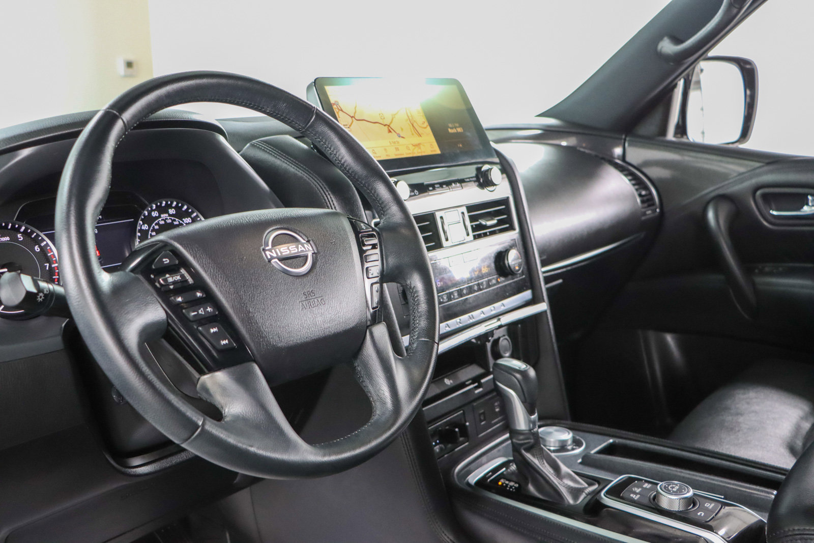 Used 2024 Nissan Armada SL w/ Midnight Edition Package image 24