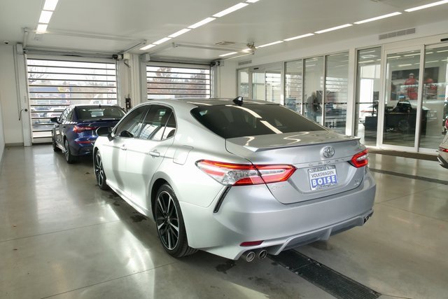 Used 2020 Toyota Camry XSE image 4
