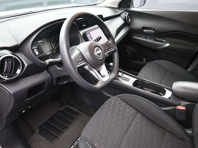Used 2023 Nissan Kicks SV image 18