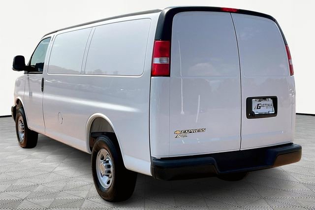 New 2025 Chevrolet Express 3500 w/ Driver Convenience Package image 4