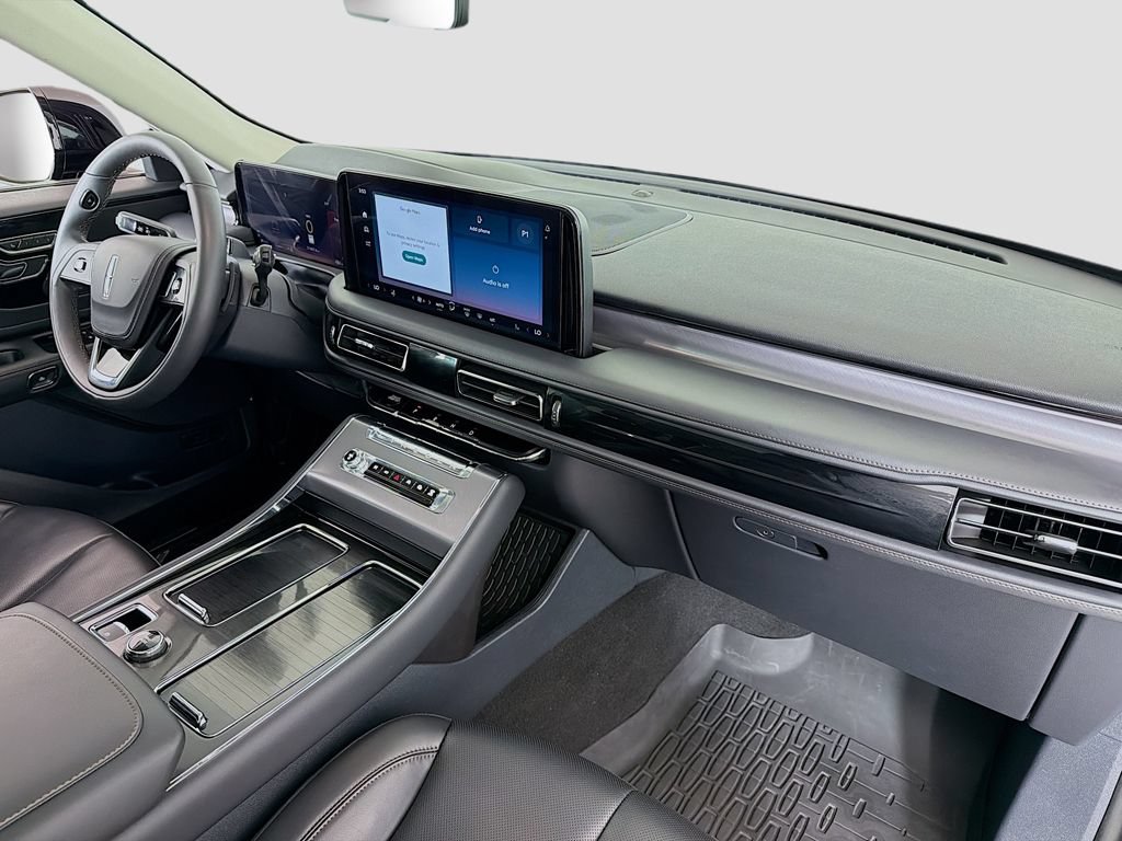 Used 2025 Lincoln Aviator AWD w/ Jet Appearance Package image 24