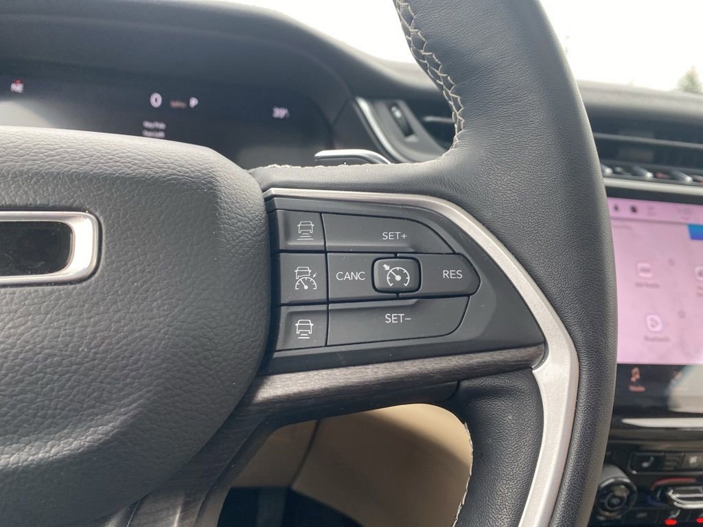 Used 2022 Jeep Grand Cherokee L Limited w/ Luxury Tech Group II image 12