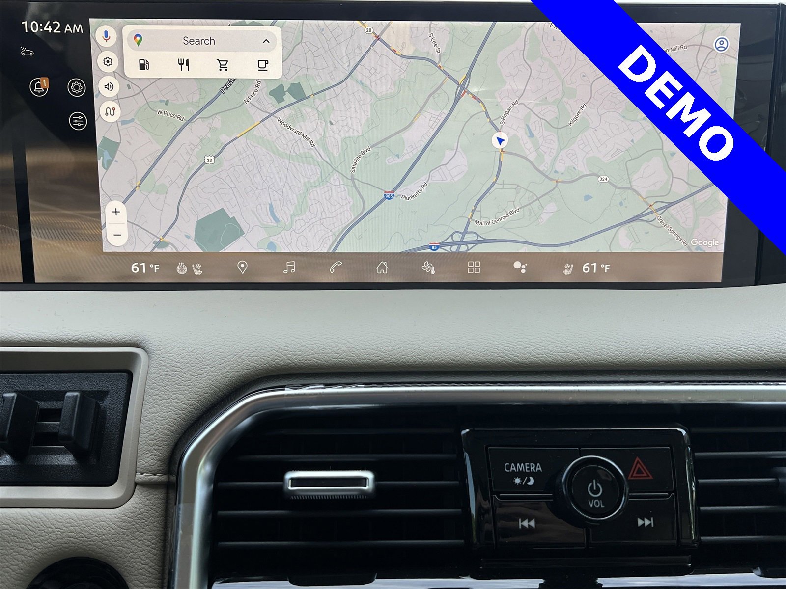 New 2025 Nissan Armada Platinum Reserve image 4