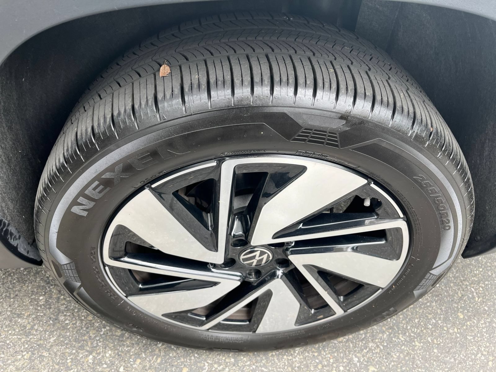 Used 2026 Volkswagen Atlas SE FWD image 32