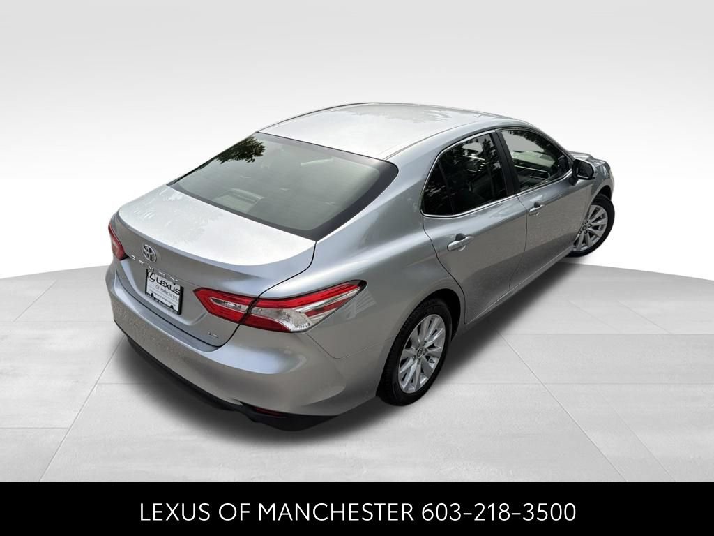 Used 2018 Toyota Camry LE FWD image 6