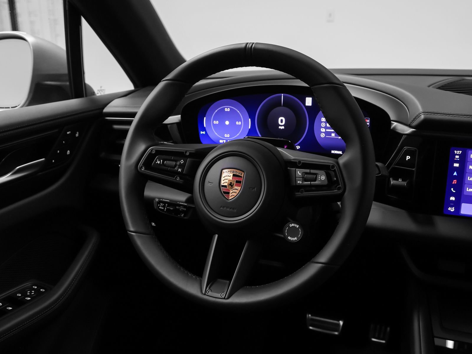 New 2026 Porsche Macan 4 Electric AWD/4WD image 36