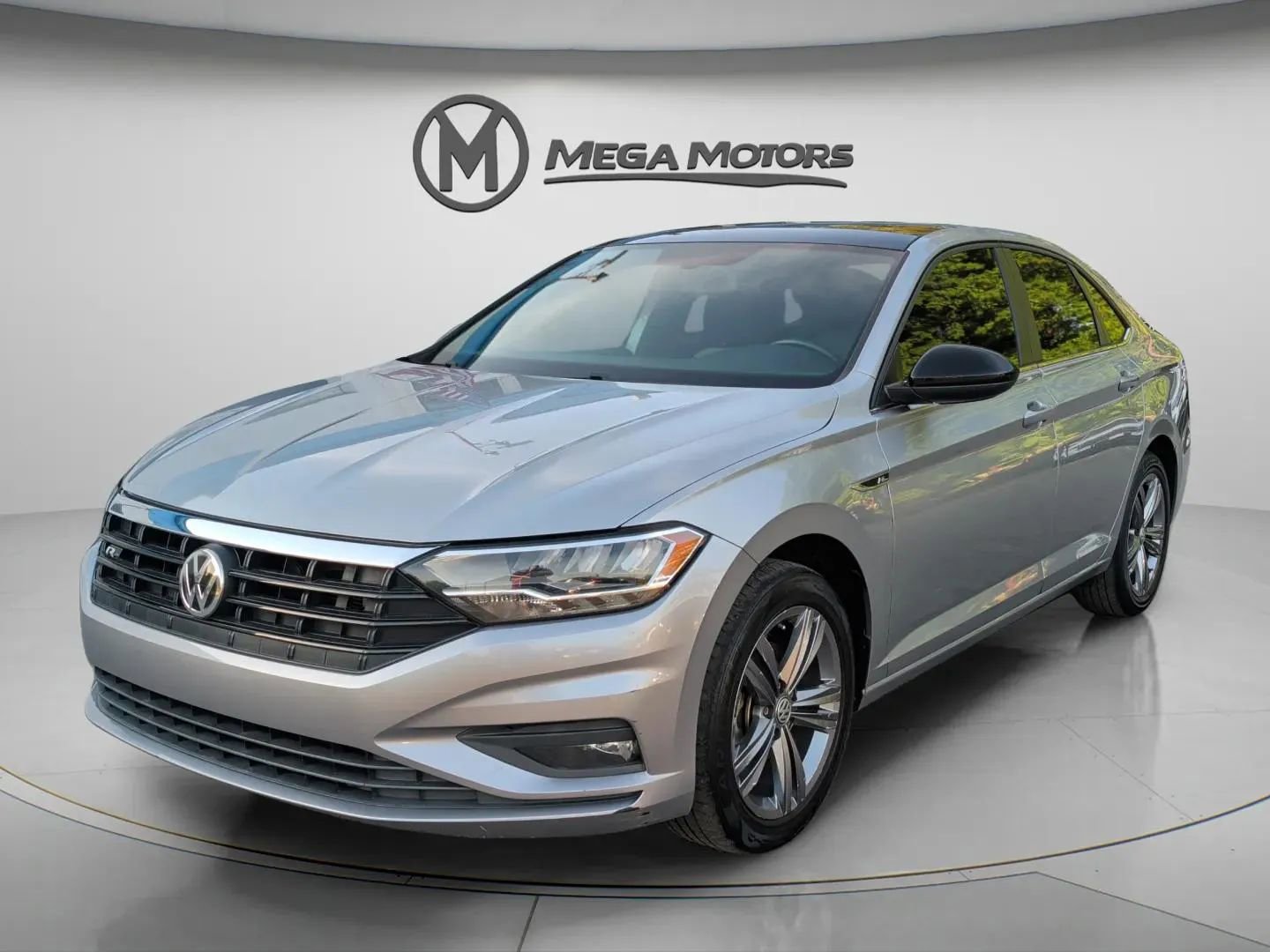 Used 2019 Volkswagen Jetta R-Line FWD image 1