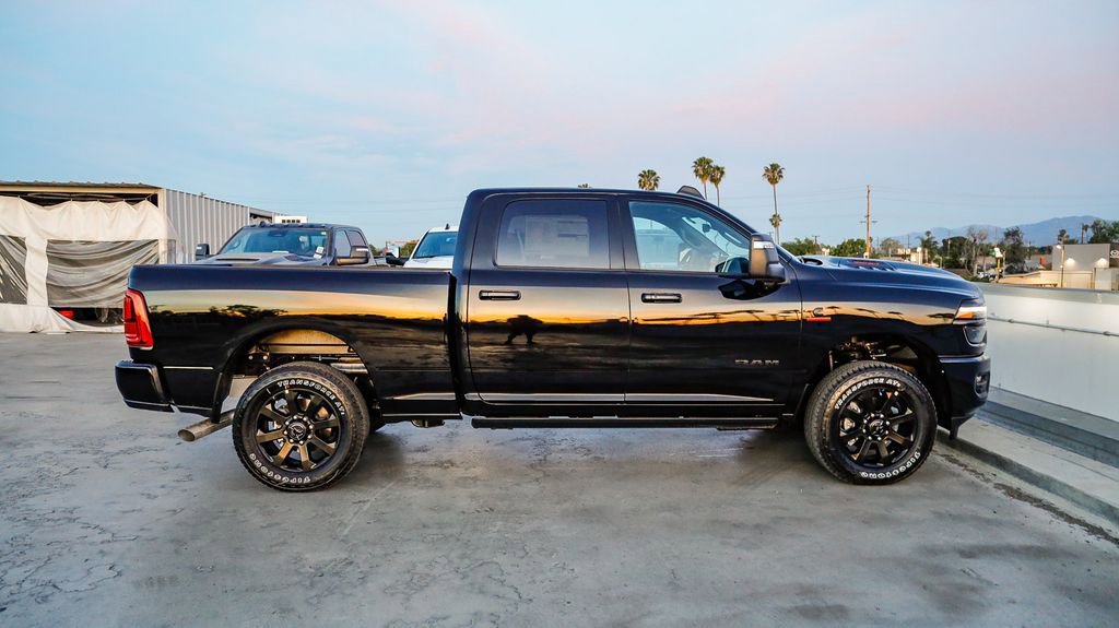New 2026 RAM 2500 Laramie AWD/4WD image 13
