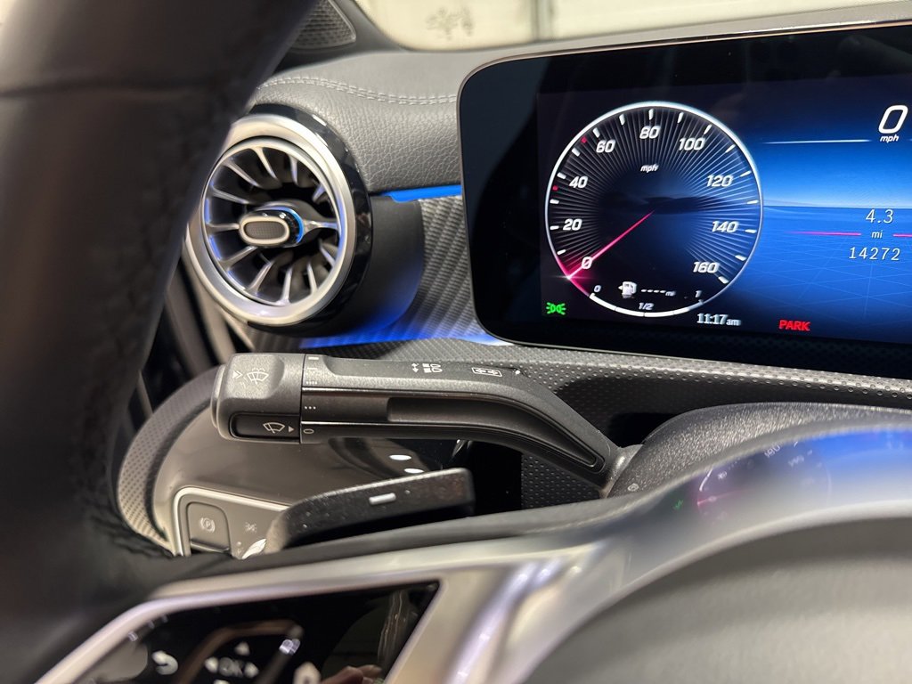 Used 2025 Mercedes-Benz CLA 250 4MATIC w/ Exclusive Package image 27