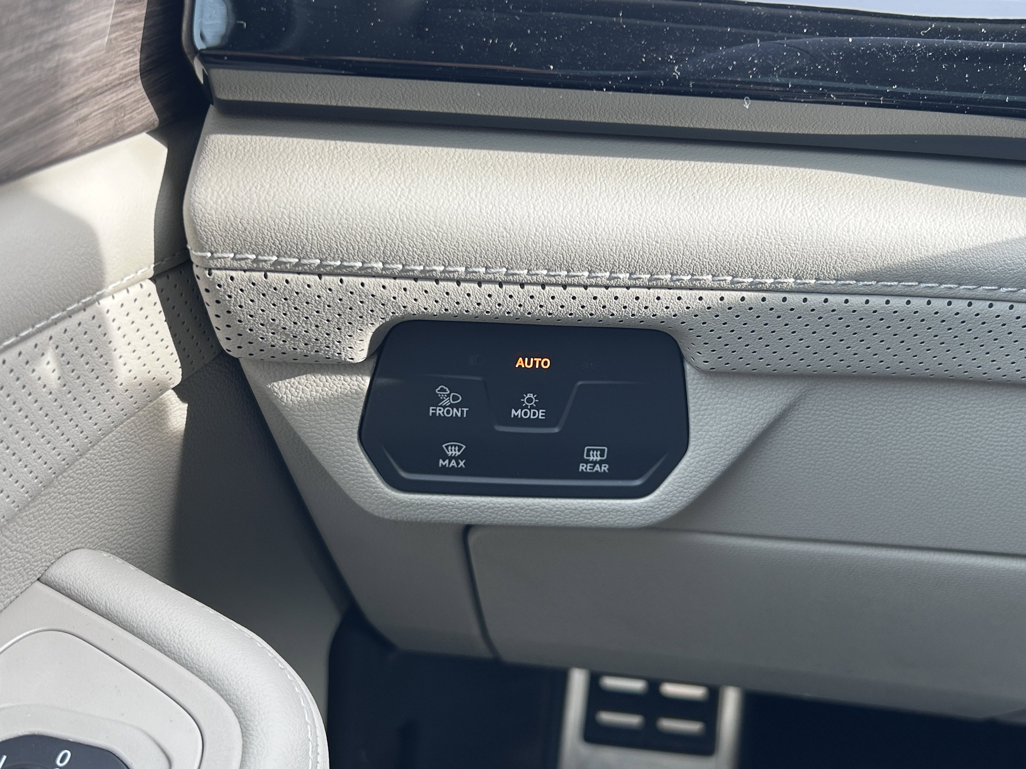 New 2026 Volkswagen Atlas SEL Premium R-Line image 19