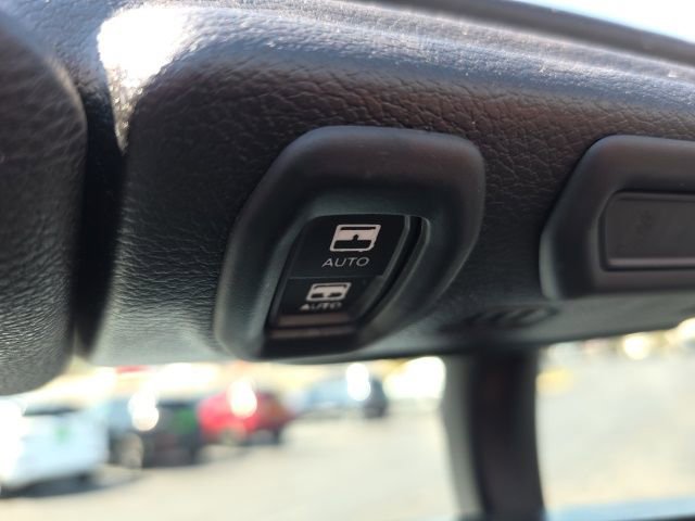 Used 2023 Jeep Wrangler Unlimited Sahara w/ Cold Weather Group image 33