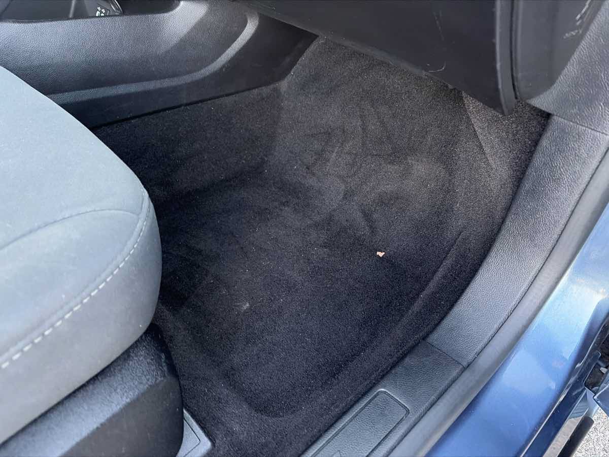 Used 2019 Ford Fusion SE FWD image 28