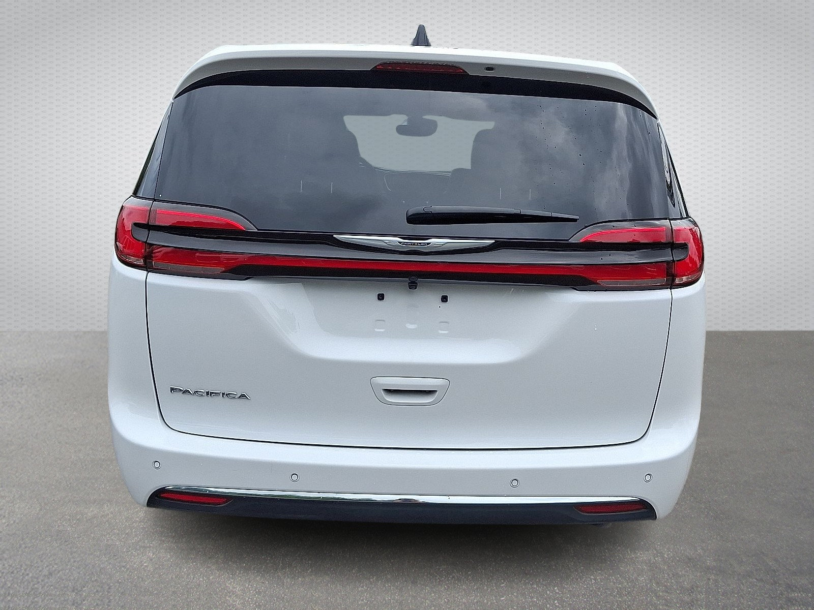 Used 2026 Chrysler Pacifica Select FWD image 5