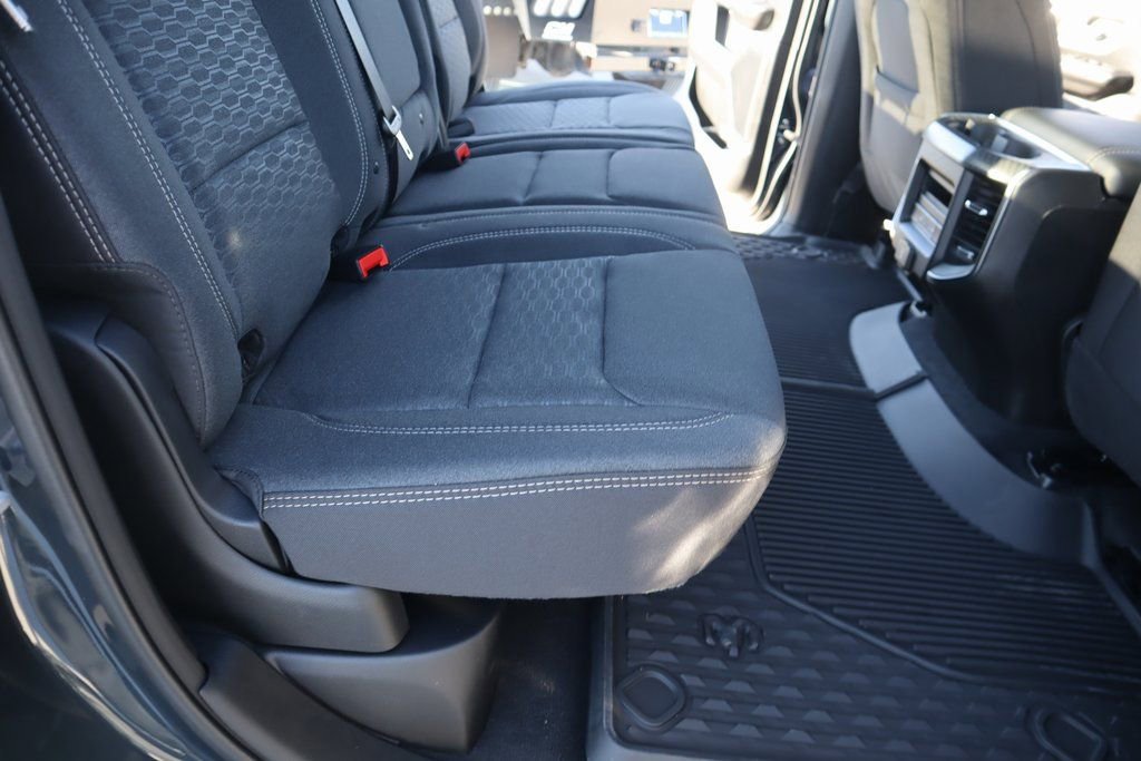 New 2026 RAM 1500 4x4 Crew Cab image 15