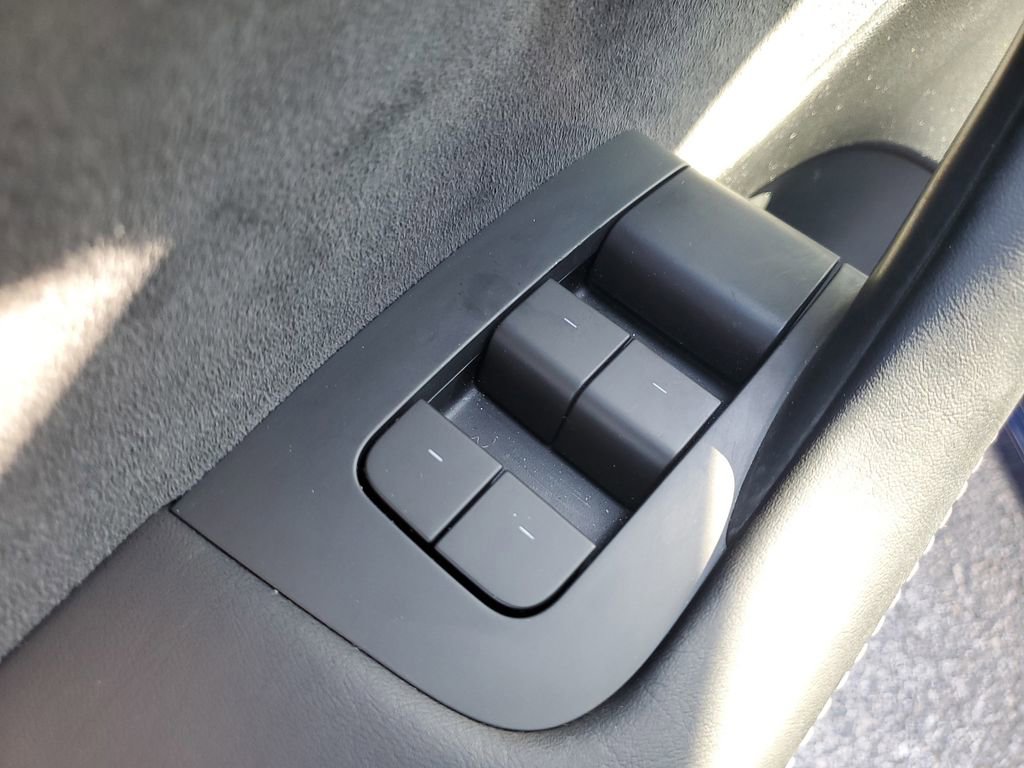 Used 2023 Tesla Model 3 Standard Range RWD image 22