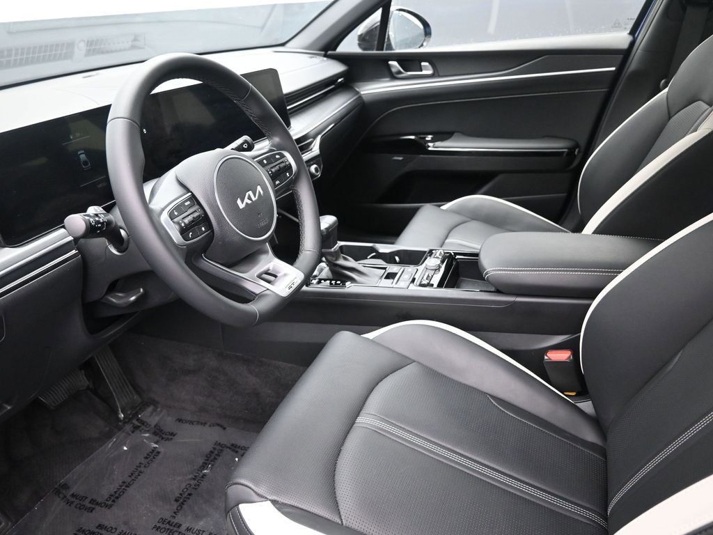 Used 2025 Kia K5 GT-Line w/ GT-Line Premium Package image 12
