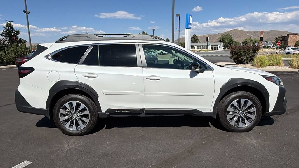 Certified 2025 Subaru Outback Limited AWD/4WD image 2