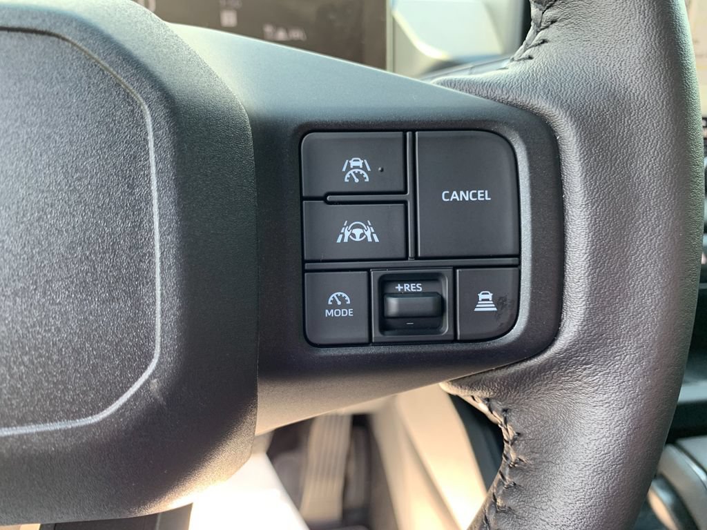 Used 2026 Toyota RAV4 SE w/ Convenience Package FWD image 28