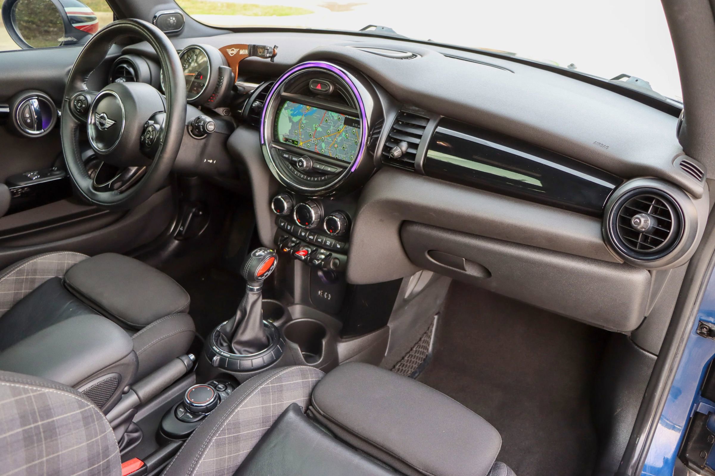 Used 2017 MINI Cooper S image 21