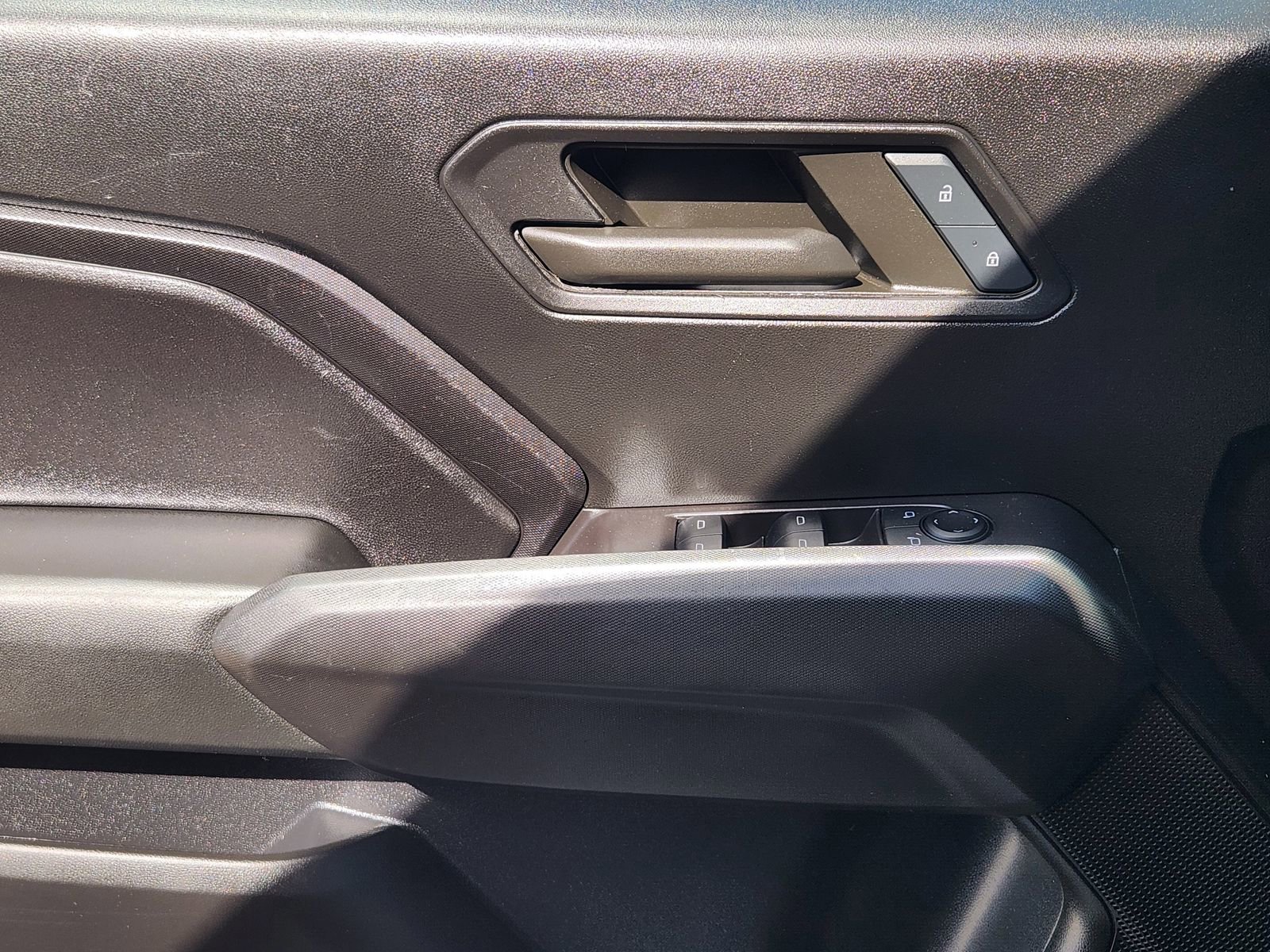 Used 2024 Chevrolet Colorado W/T image 27