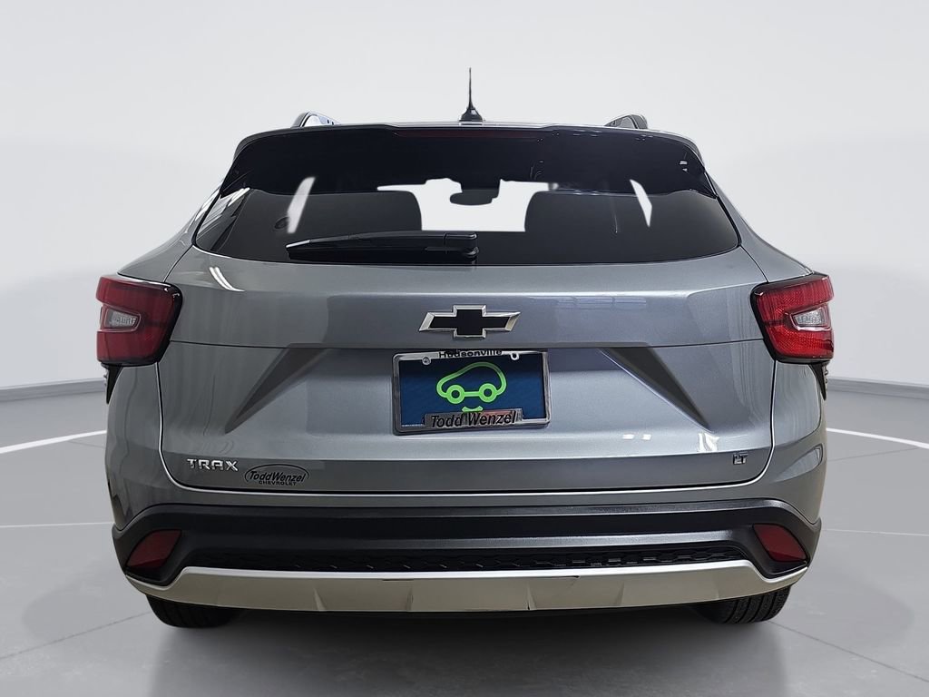 Certified 2024 Chevrolet Trax LT w/ Driver Confidence Package image 5
