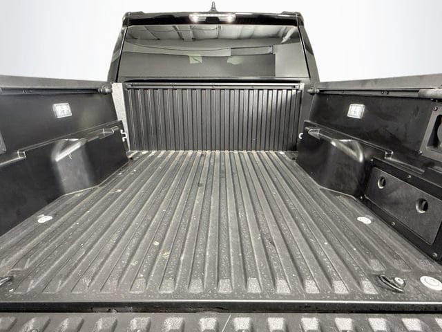 Certified 2025 Toyota Tacoma TRD Off-Road AWD/4WD image 25