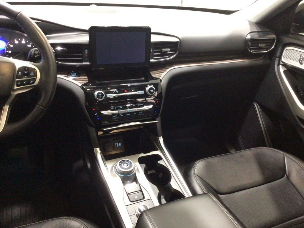 Used 2022 Ford Explorer Limited image 40