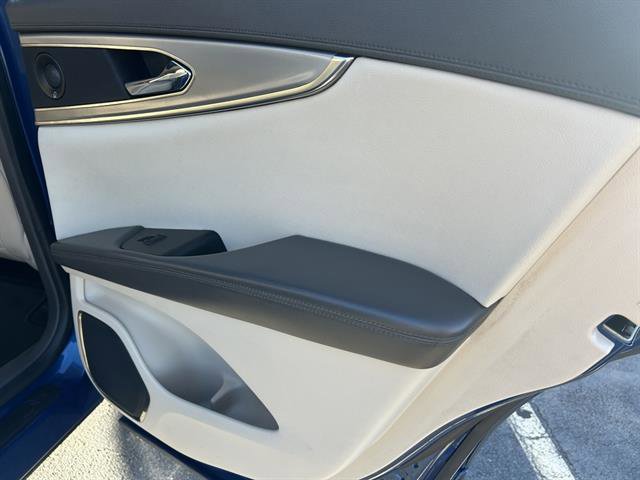 Used 2020 Lincoln Nautilus Reserve image 22