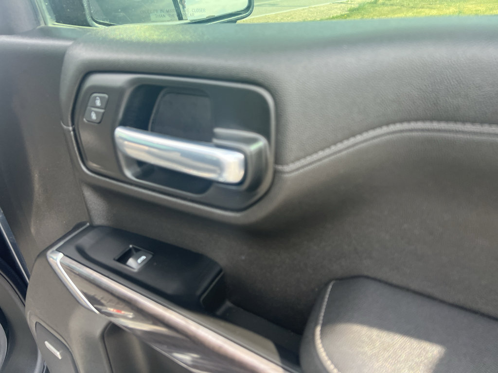 Used 2022 Chevrolet Silverado 1500 LTZ image 23