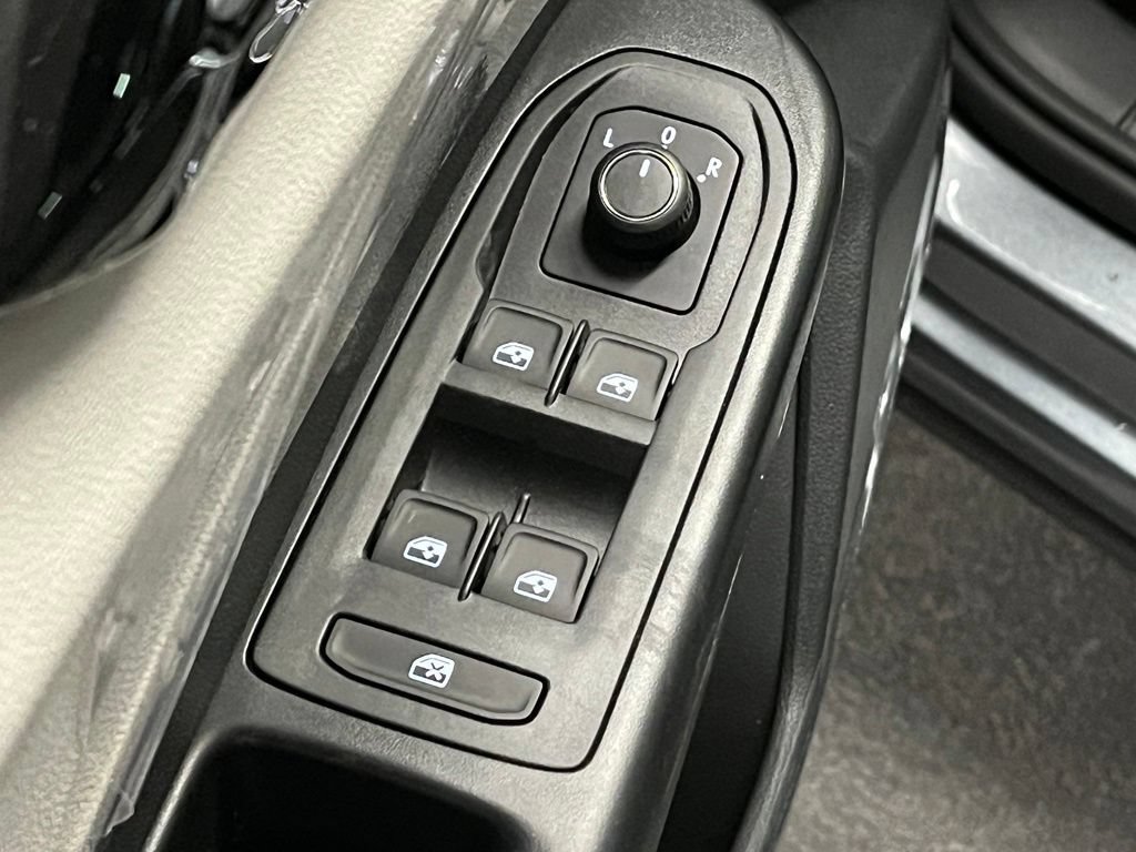 New 2026 Volkswagen Taos S FWD image 17