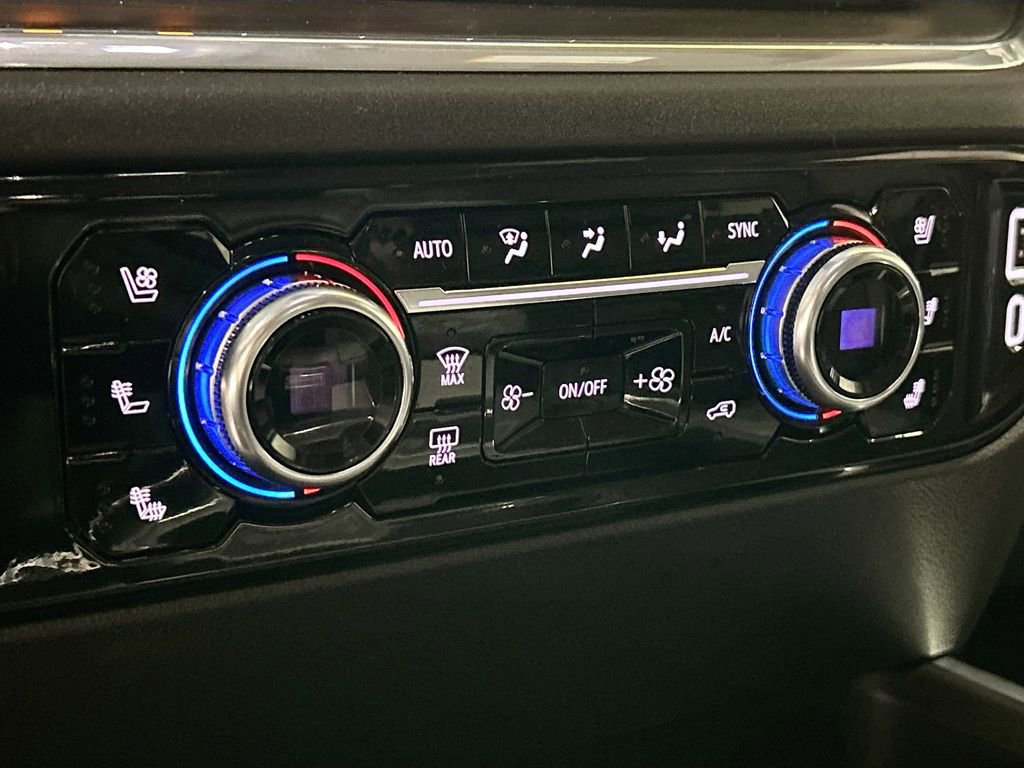 Used 2025 GMC Sierra 2500 SLT w/ SLT Premium Package image 20