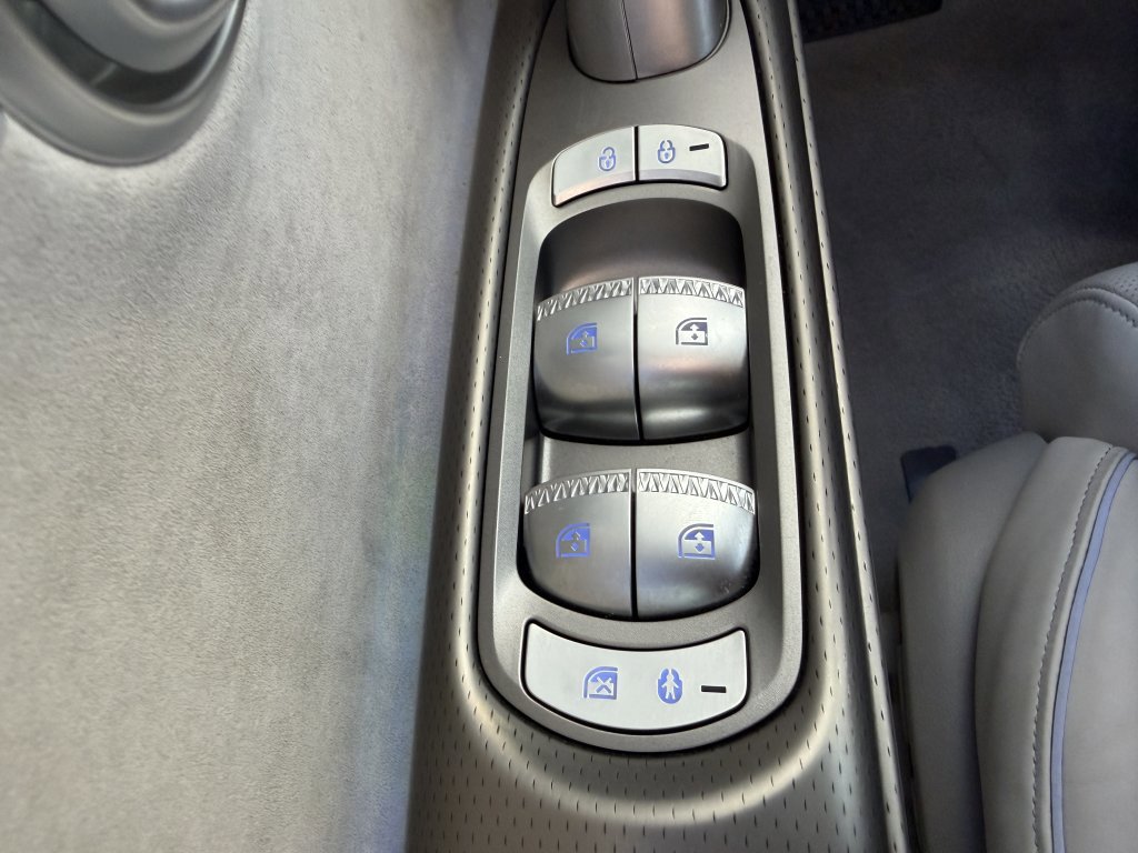 Used 2023 Genesis GV60 Performance image 26