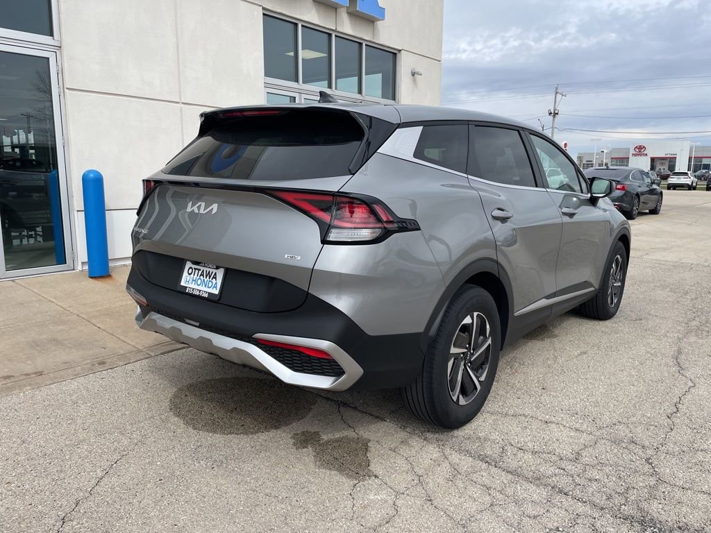 Used 2024 Kia Sportage LX FWD image 5