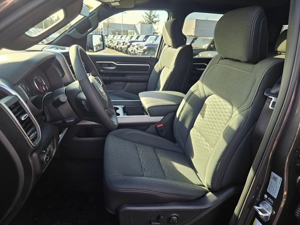 New 2026 RAM 1500 4x4 Crew Cab image 12