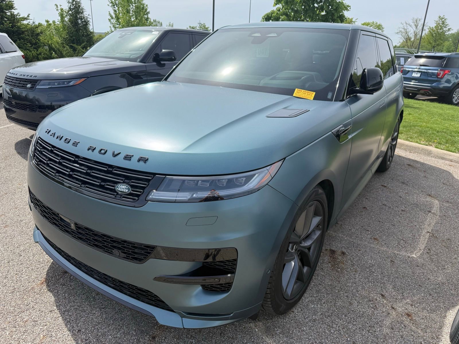 Used 2024 Land Rover Range Rover Sport Dynamic SE AWD/4WD image 1