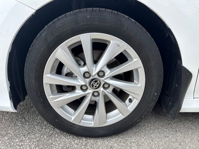 Used 2023 Toyota Camry LE image 10