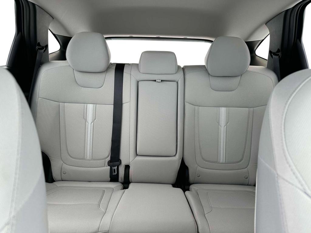 New 2025 Hyundai Tucson SEL image 16