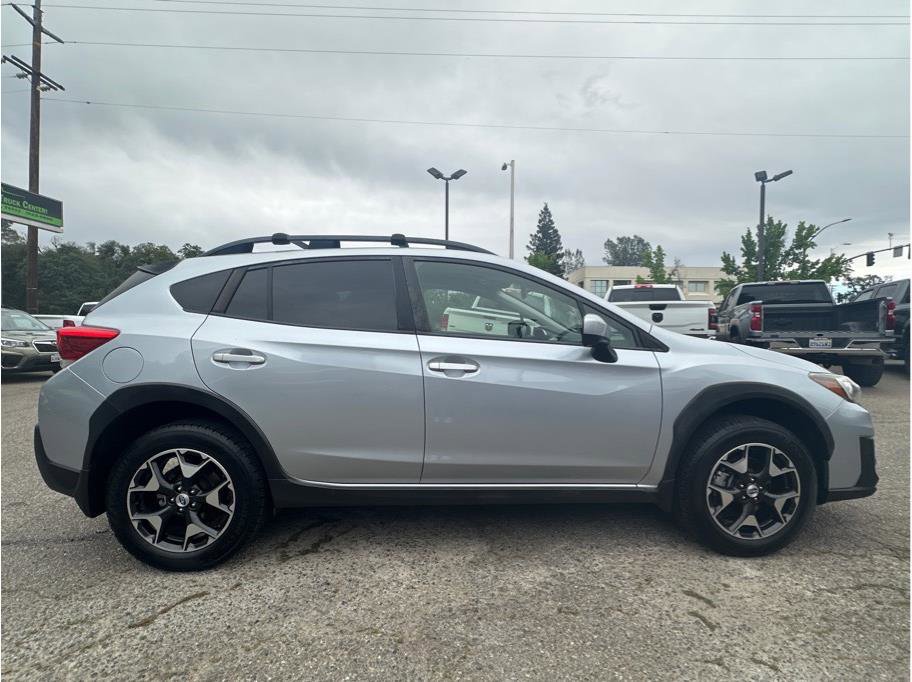Used 2018 Subaru Crosstrek 2.0i Premium w/ Moonroof Package AWD/4WD image 9