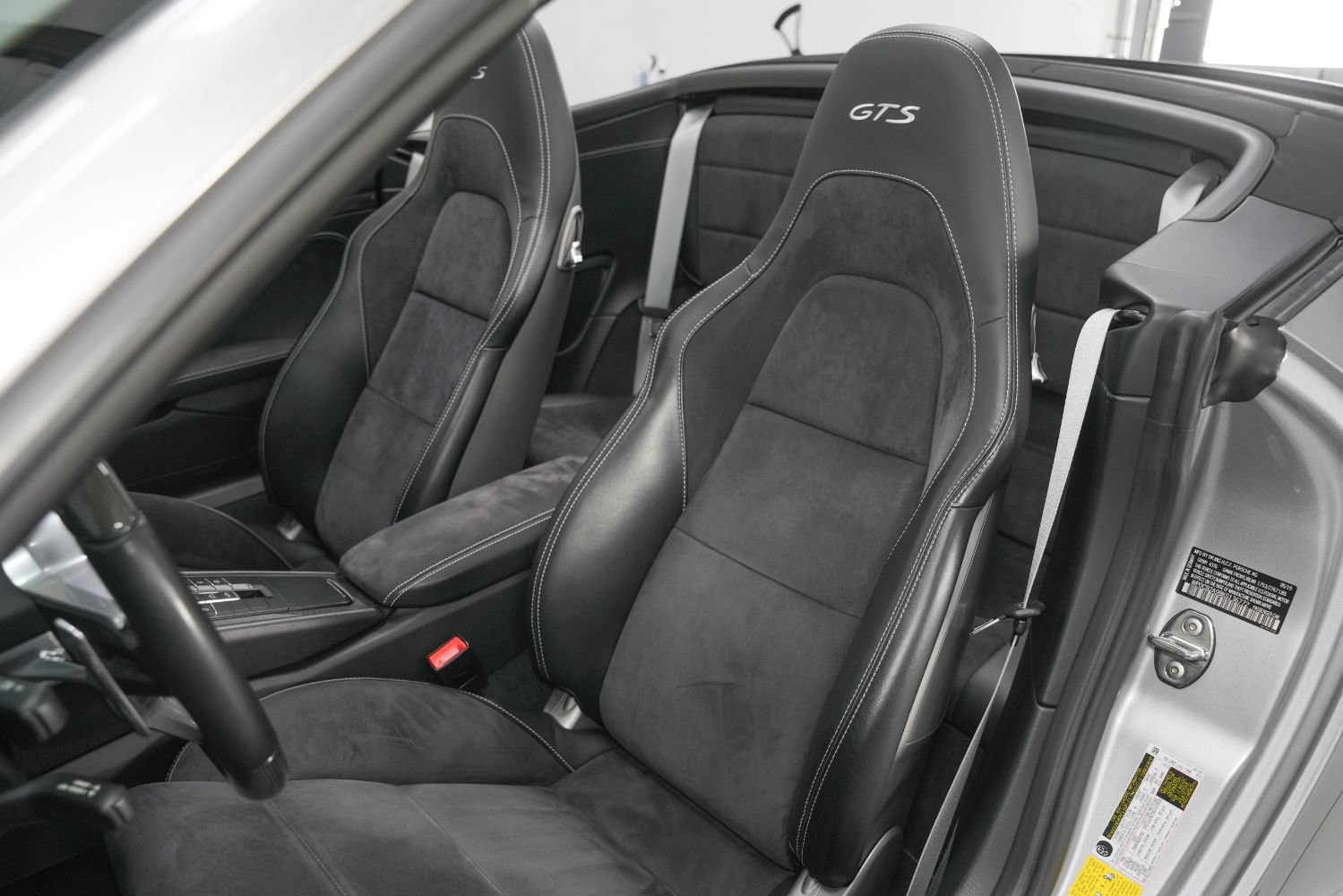 Used 2019 Porsche 911 Carrera GTS RWD image 37
